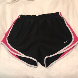 Nike women’s tempo shorts